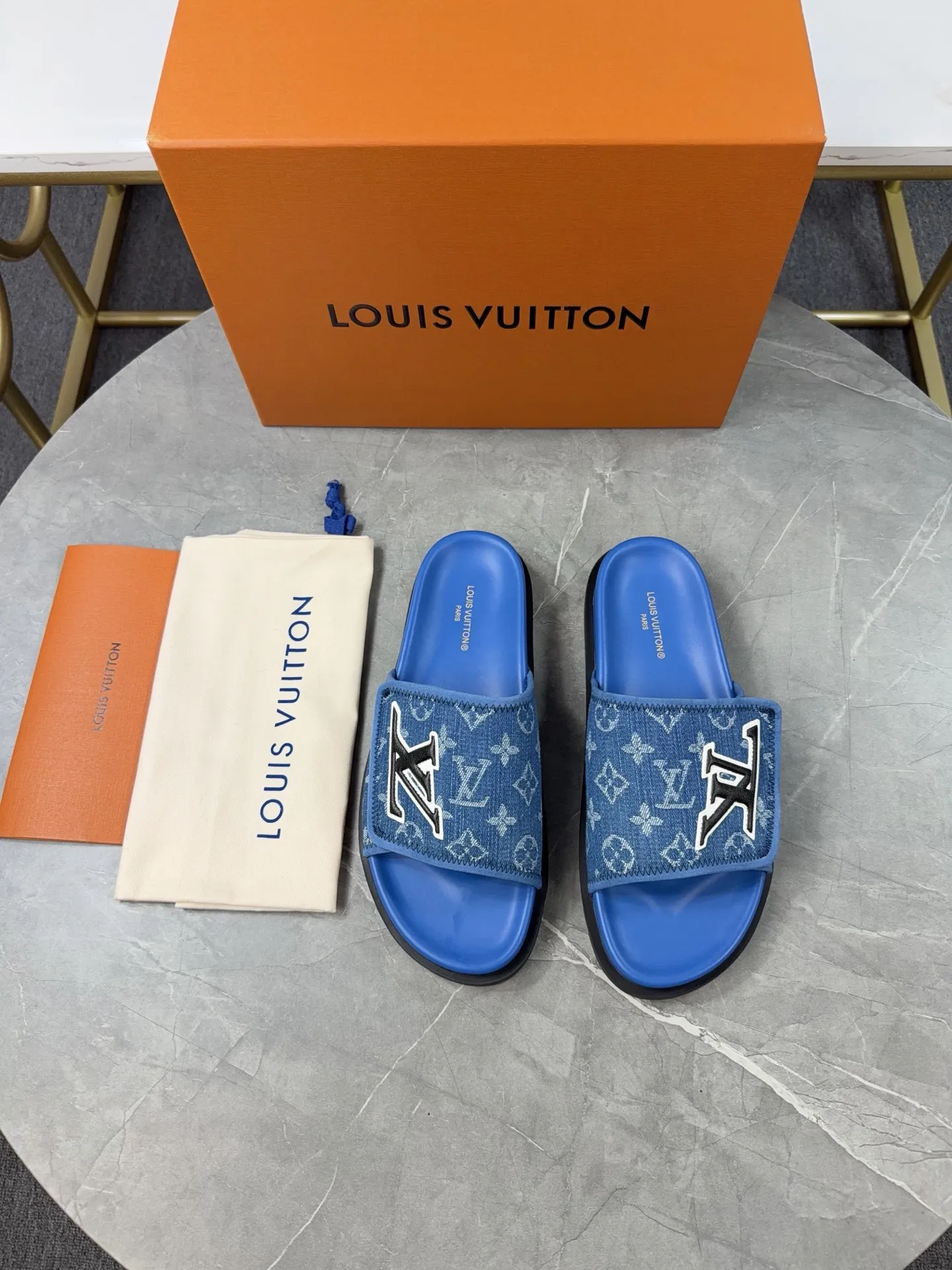 Men's Men's Shoes 💰380💰 🌈LV | Louis Vuitton ²⁰²³ 𝐬𝐬 🧡💚2025 Spring and Summer New Style Top Version‼ ️The original version is the same. The counter specializes in the latest straw slippers. Hard goods are new🆕 ❥Purchase level! Full of high-end feel! A popular model among bloggers at home and abroad, it’s retro and fashionable, and looks stunning on your feet! Mainly recommended models on the official website★ ━━━━━ ЅᏇєєt ━━━━━ ▪️Upper: original customized cowhide fabric ▪️Inner: cow lining ▪️Outsole: high-end rubber outsole ▪️Shoe size: 35-47 (46-47 customization is not returnable)